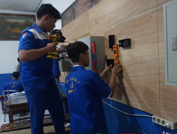 Kegiatan Jurusan Teknik Elektronika Industri